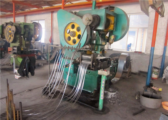 300m/h High Speed Barbed Wire Machine , 21 Strips Razor Wire Machine