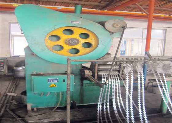 300m/h High Speed Barbed Wire Machine , 21 Strips Razor Wire Machine